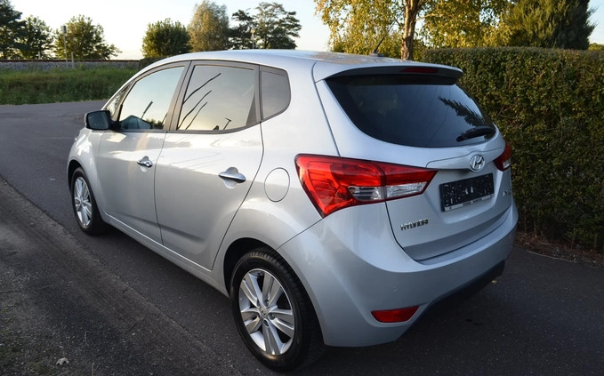 Hyundai ix20 cena 35900 przebieg: 80000, rok produkcji 2010 z Niepołomice małe 277